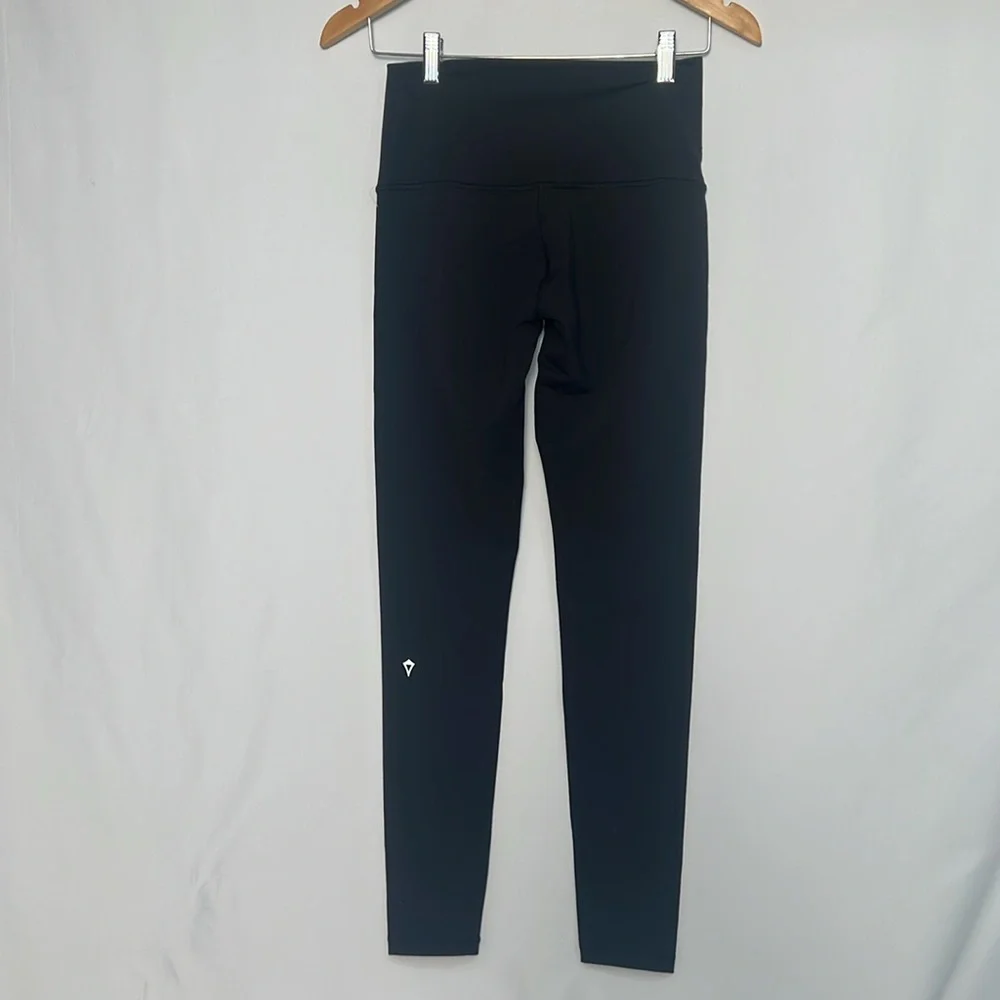 NWOT / ivivva by Lululemon girls leggings